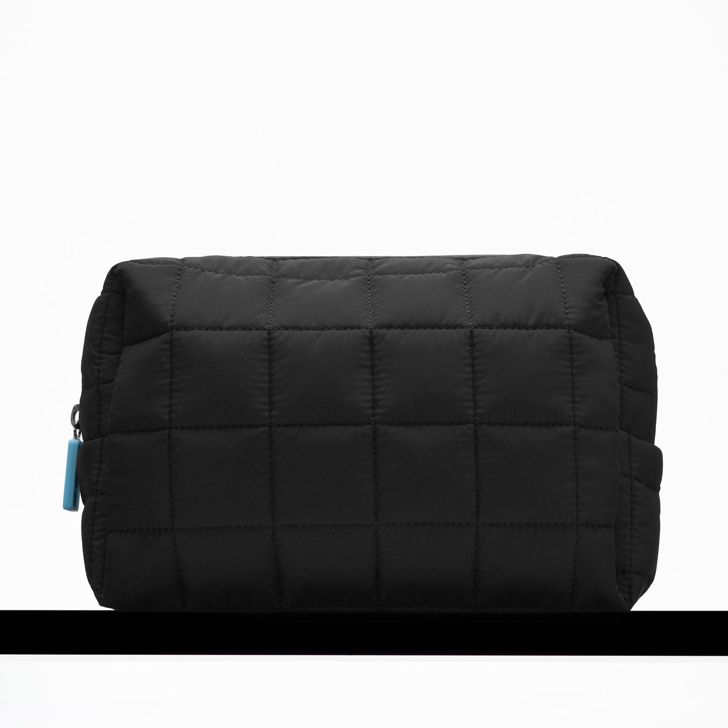 the-inkey-list-washbag-q0 washbag-hydration-04.jpg