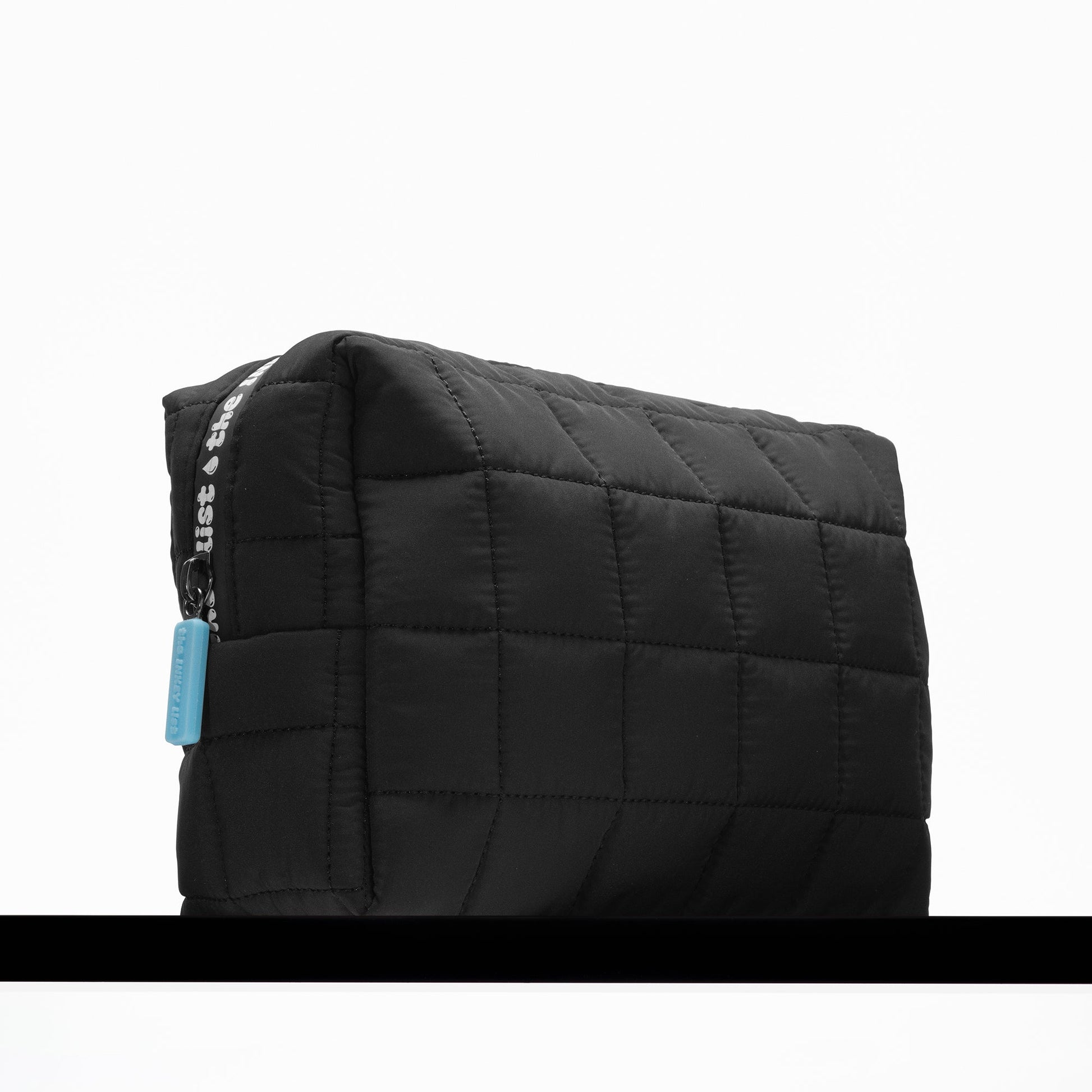 the-inkey-list-washbag-q0 washbag-hydration-05.jpg